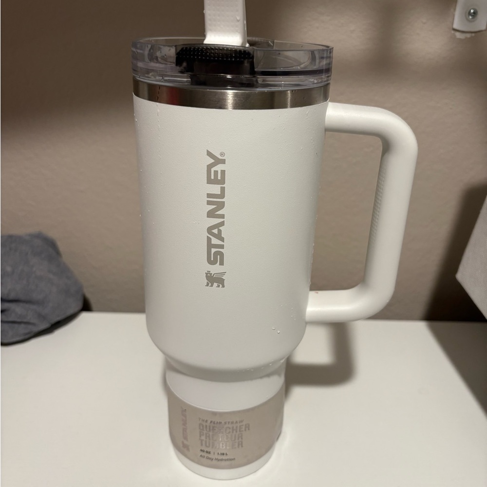 Stanley Classic White Travel Mug with Handle